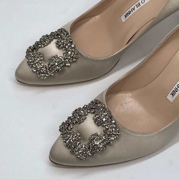 Manolo Blahnik Hangisi 70 Embellished Satin Pumps size 37 - Picture 6 of 13